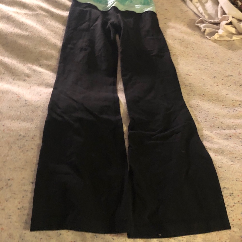 Lullulemon yoga pants